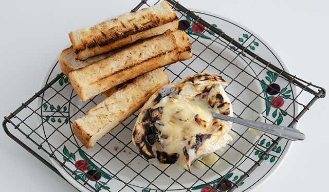 チーズ 焼く カマンベール カマンベールチーズの食べ方9選！そのまま食べる美味しい食べ方などご紹介！
